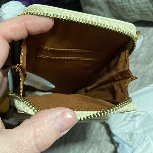 Fossil neutral multi colored crossbody Sofia phone bag - Picture 10 of 12